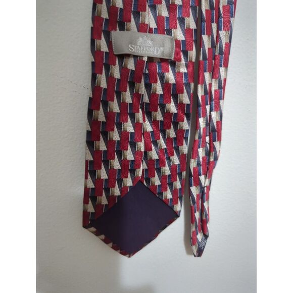 Stafford Executive Mens NeckTie Multicolor Red Abstract Block Pattern 100% Silk - Picture 3 of 5